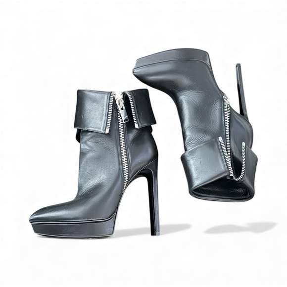 Shoes - Saint Laurent Janis 105 Ankle Boots